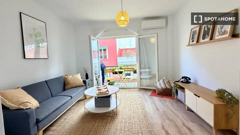 Sala de estar de Piso de alquiler en Madrid con Aire acondicionado, Calefacción y Amueblado