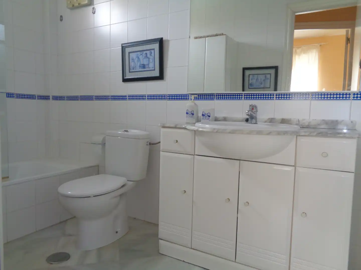 Bathroom of Apartments for sale in Islantilla  with Air Conditioner, Terrace and Community pool
