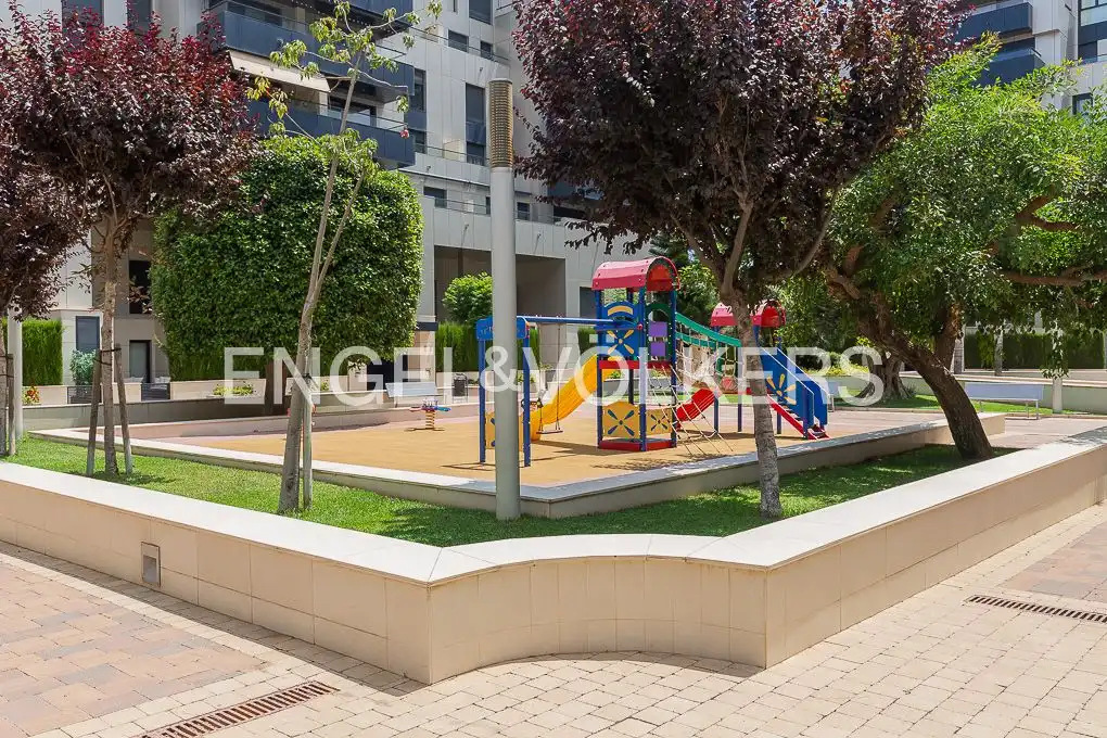 Terraza de Dúplex en venta en Valencia con Aire acondicionado, Calefacción y Jardín privado