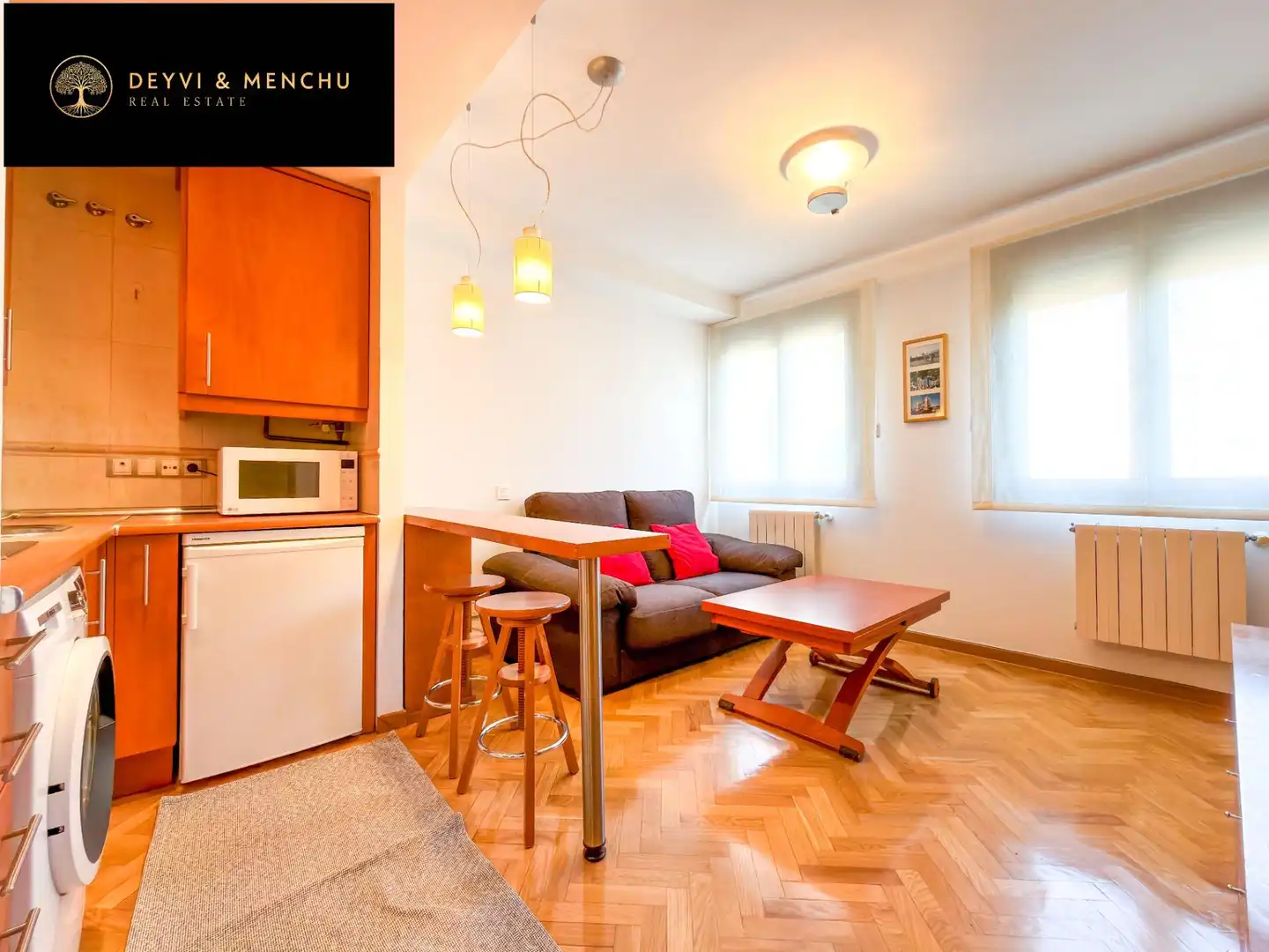 Living room of Flat for sale in Madrid  with Air Conditioner, Heating and Storage room