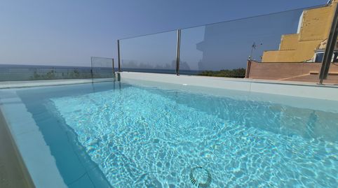 Atico selecto, elegante y con impresionantes vistas al mar.