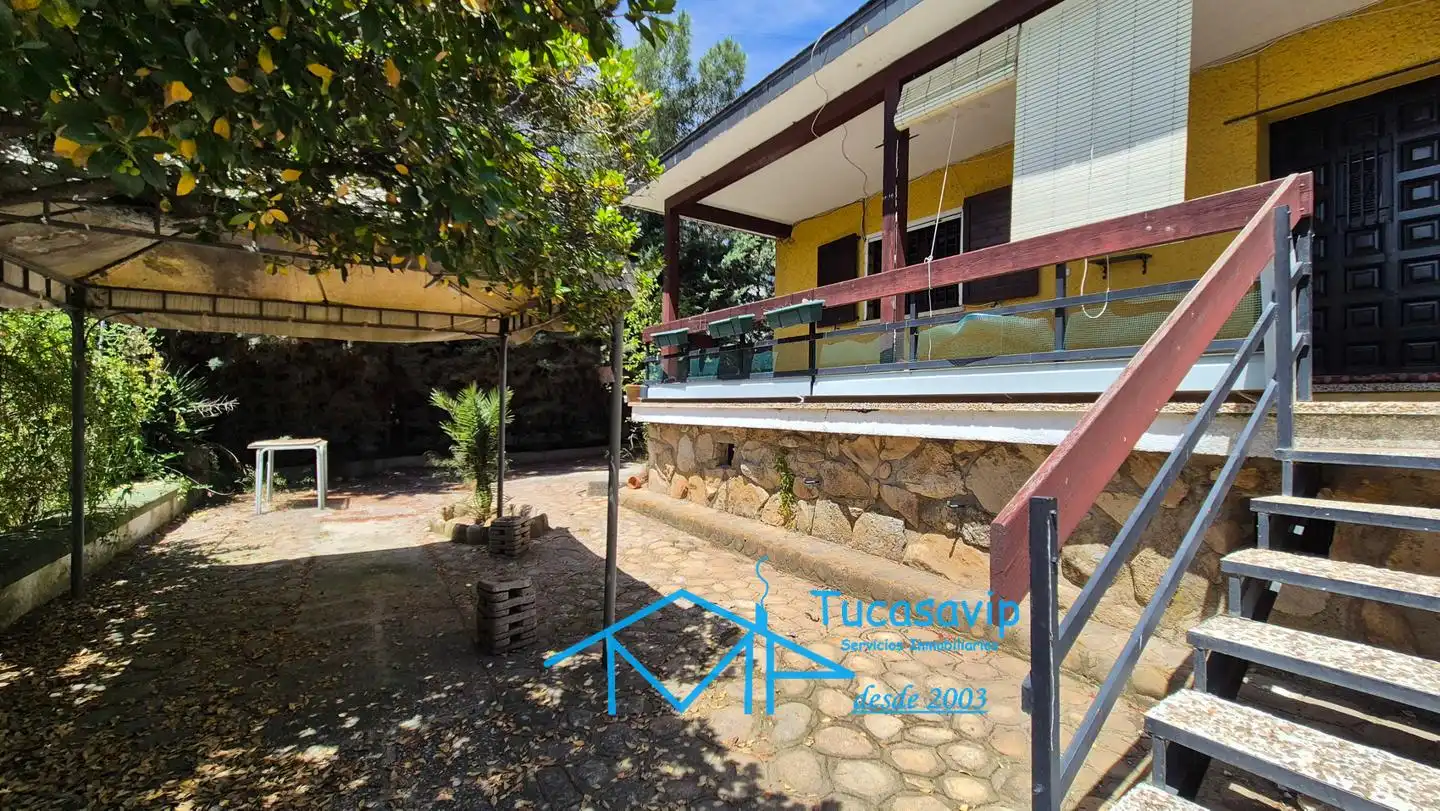 Casa o chalet en venta en Pelayos de la Presa con Jardín privado, Terraza y Trastero