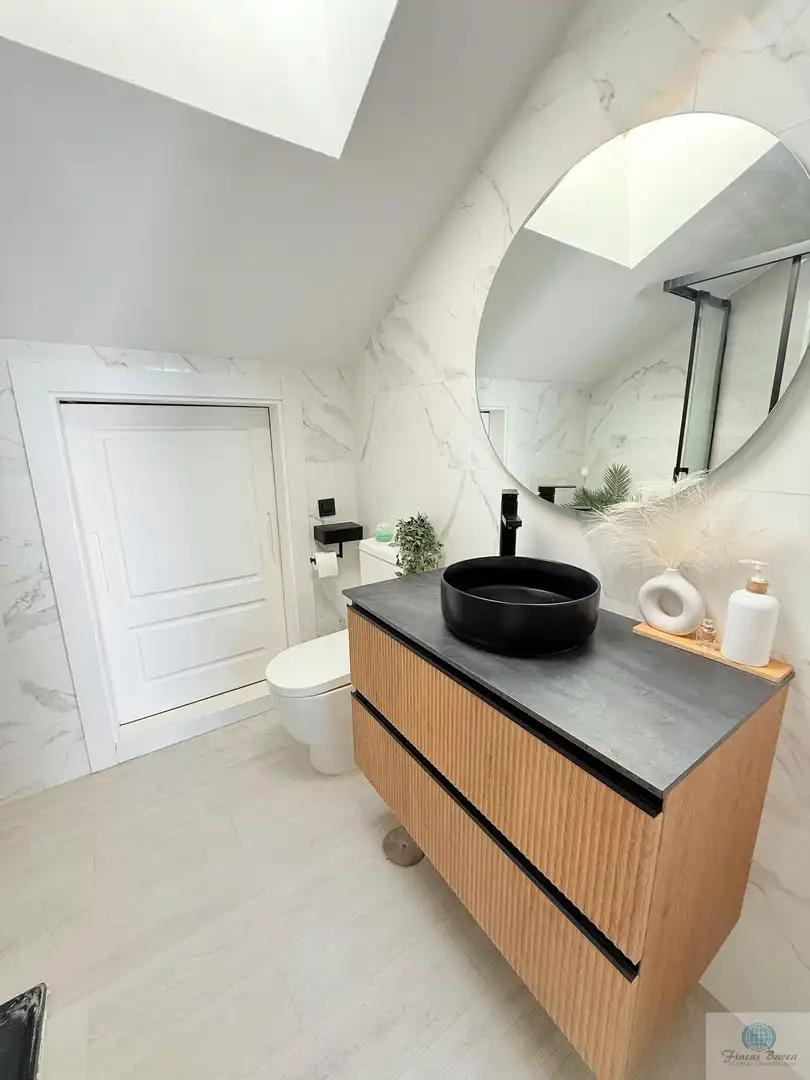 Bathroom of Attic for sale in Fuengirola  with Air Conditioner, Terrace and Community pool