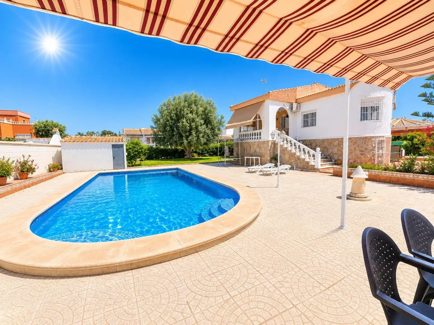 Villa avec piscine à vendre à Zona Carrefour - Urbanizaciones, imagen 4
