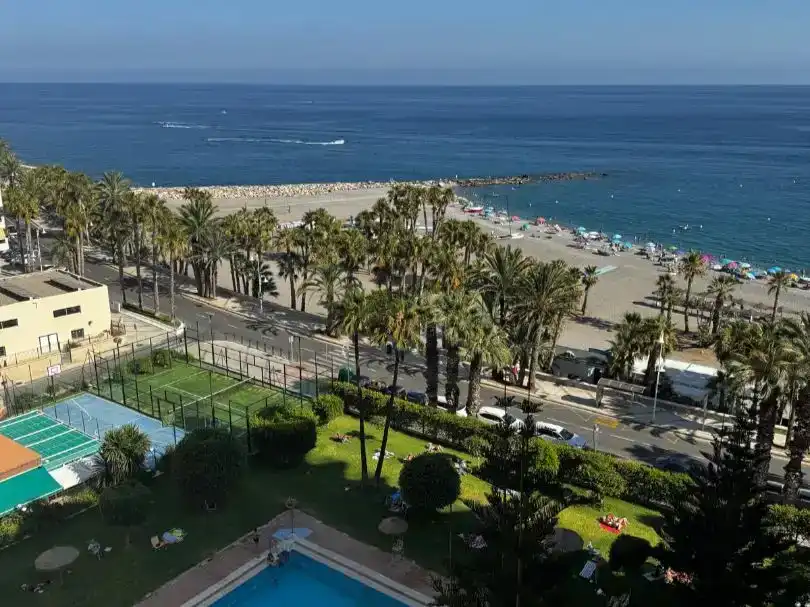 Vista exterior de Pis de lloguer en Almuñécar amb Piscina, Moblat i Balcó