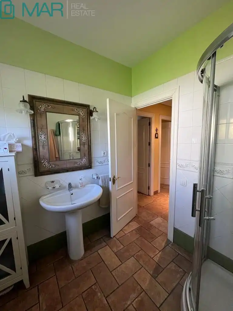 Bathroom of Houses for sale in Córdoba  with Air Conditioner, Heating and Private garden