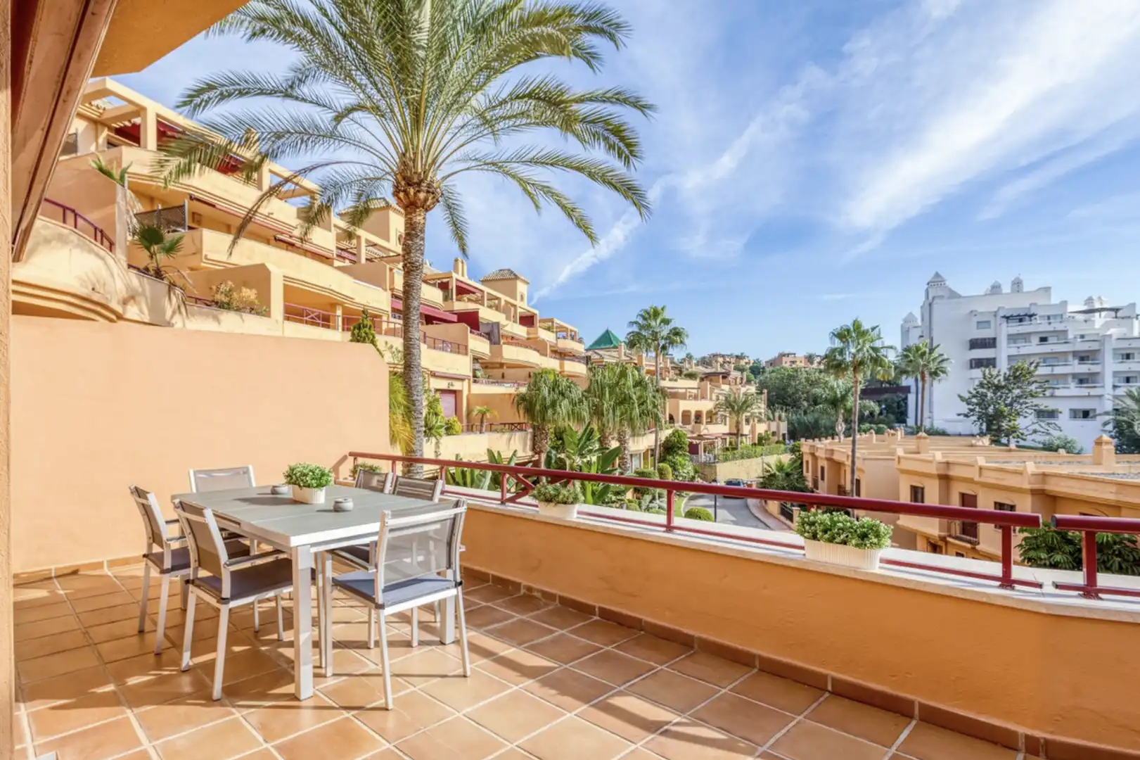 Apartament amb piscina en venda a Estepona Pueblo, imagen 4