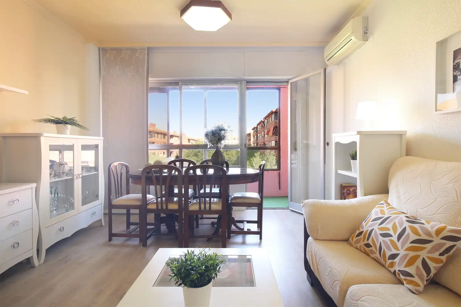 Living room of Flat for sale in Albacete  with Air Conditioner, Heating and Furnished