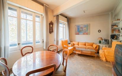 Living room of Flat for sale in  Madrid Capital  with Air Conditioner, Heating and Alarm