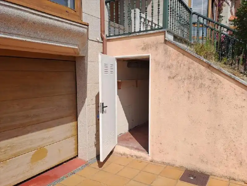 Casa adosada en venta en Vilagarcía de Arousa con Jardín privado, Terraza y Trastero
