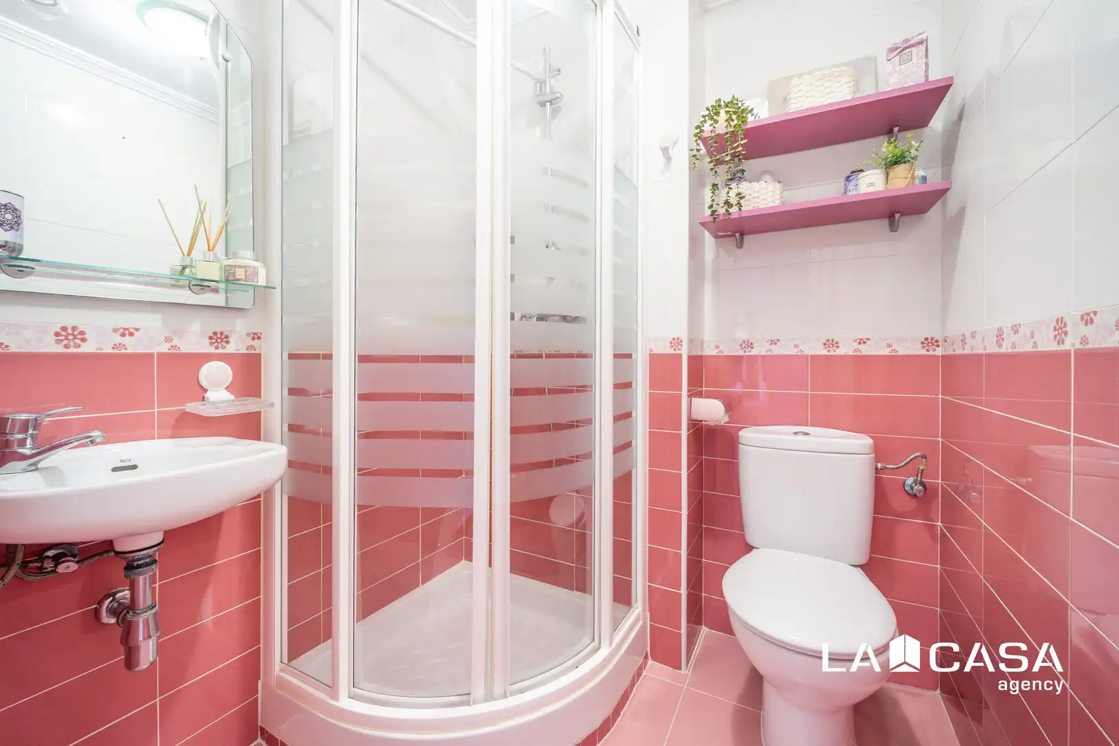 Baño de Piso en venta en Dos Hermanas con Aire acondicionado, Trastero y Piscina