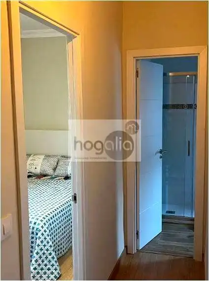 Bedroom of Flat for rent in Sevilla  with Air Conditioner, Heating and Terrace