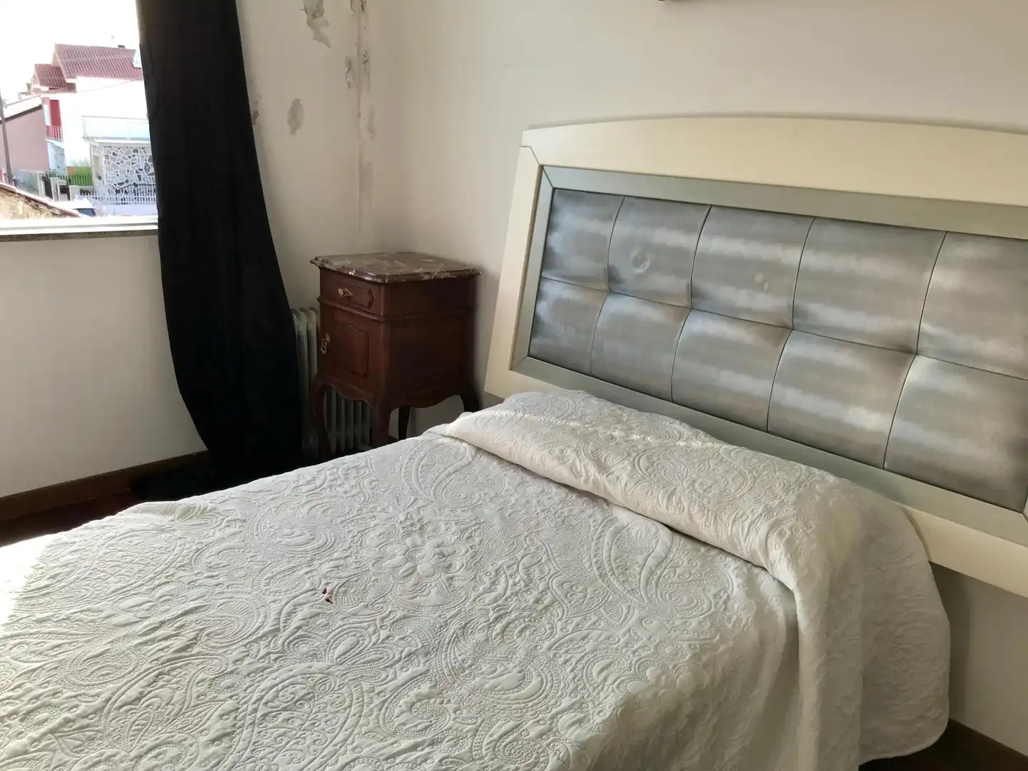 Dormitori de Casa o xalet en venda en Noia amb Balcó
