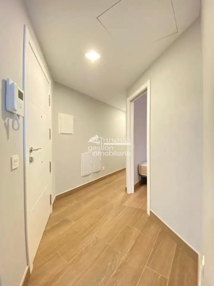 Ground floor for rent in San Nicolás, Plaza Mayor - San Agustín