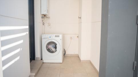 Foto 4 de Casa adosada en venta en  Calle Jose Mejias Salguero, Entrenúcleos, Sevilla