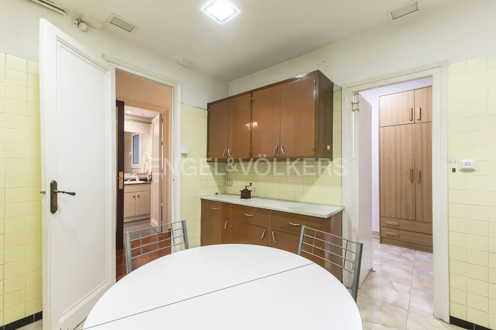 Kitchen of Flat for sale in Barcelona  with Heating, Parquet flooring and Furnished