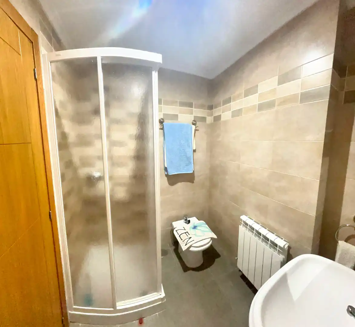Baño de Piso de alquiler en Foz con Calefacción, Parquet y Amueblado