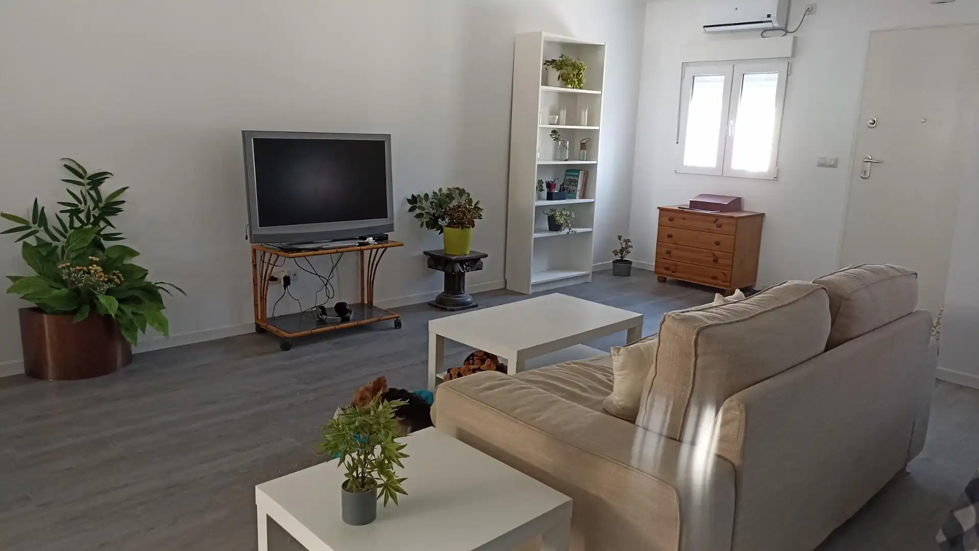 Sala d'estar de Casa adosada en venda en Tavernes de la Valldigna amb Aire condicionat, Calefacció i Terrassa