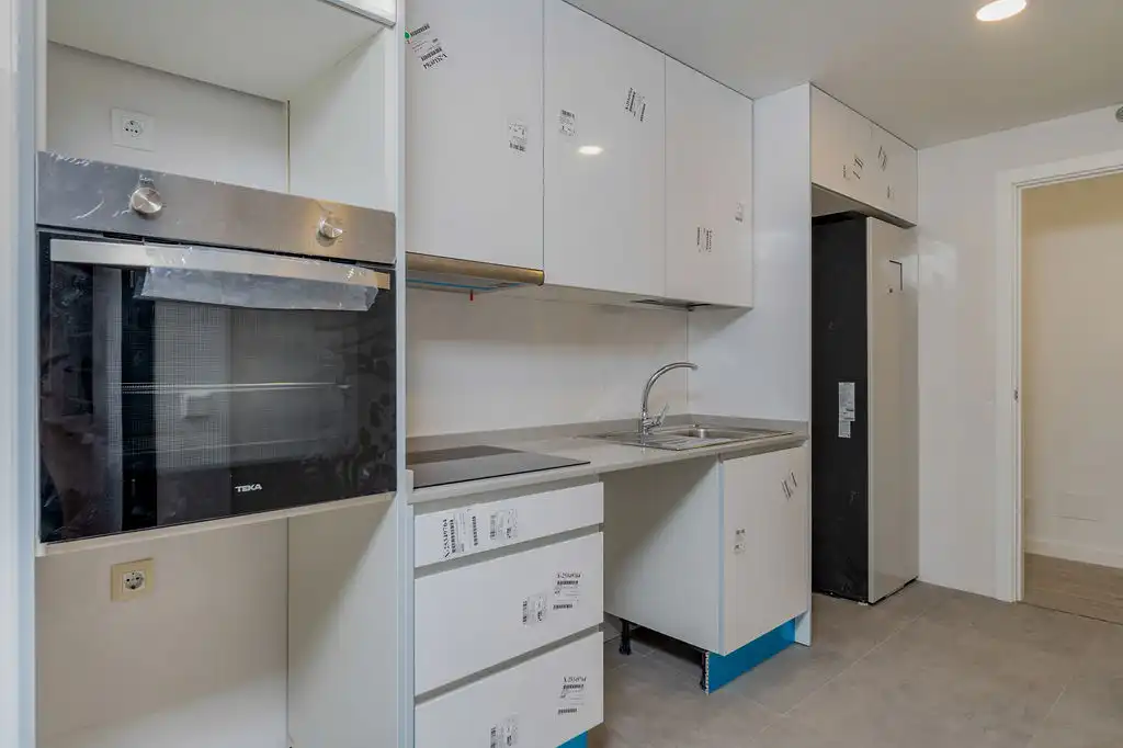 Kitchen of Flat for sale in Fuenlabrada  with Air Conditioner, Heating and Storage room