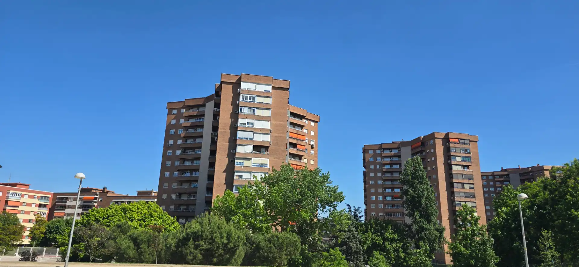Exterior view of Flat for sale in Madrid  with Heating, Private garden and Terrace