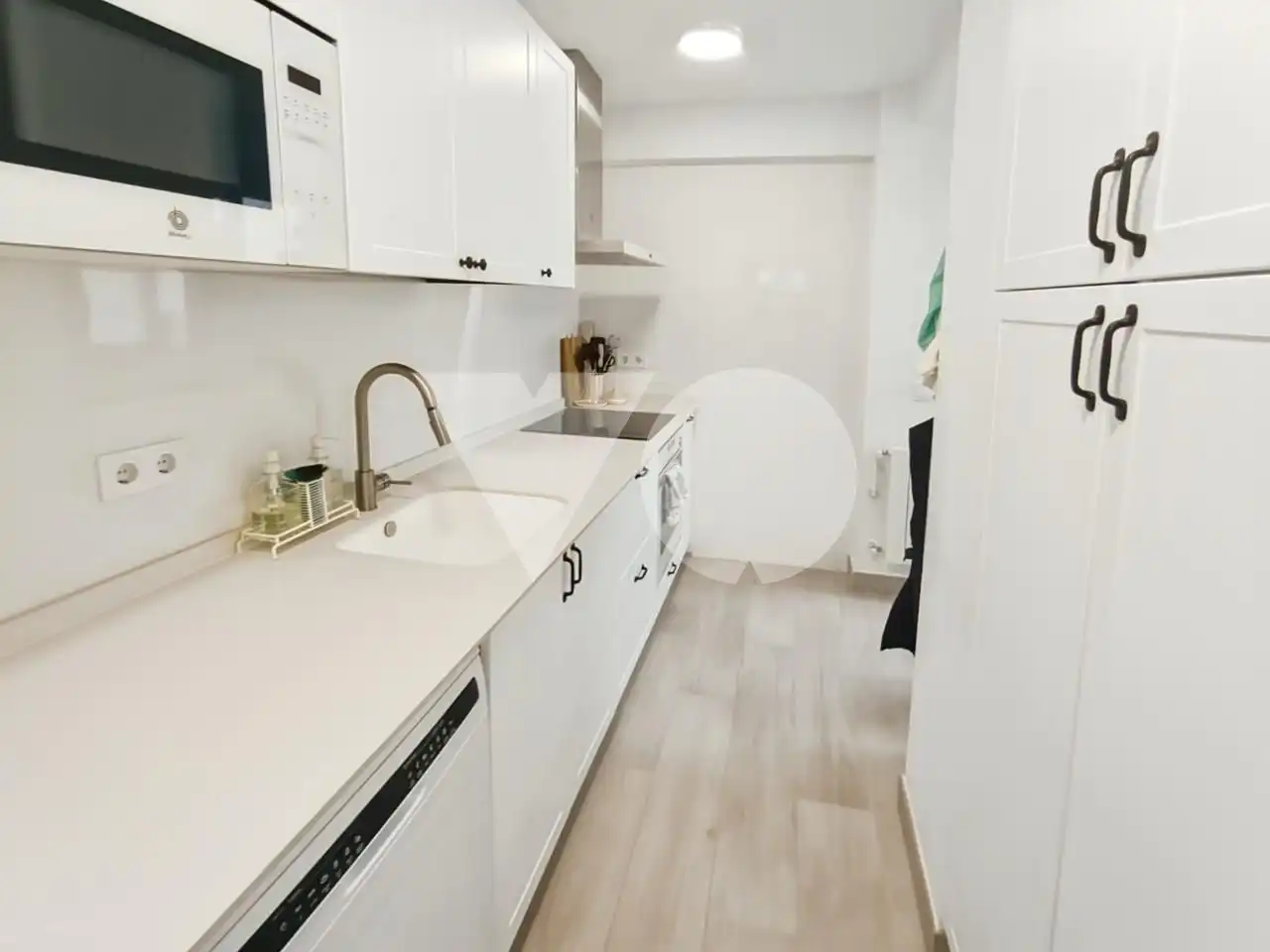 Cuina de Pis en venda en Madrid amb Aire condicionat, Calefacció i Jardí privat