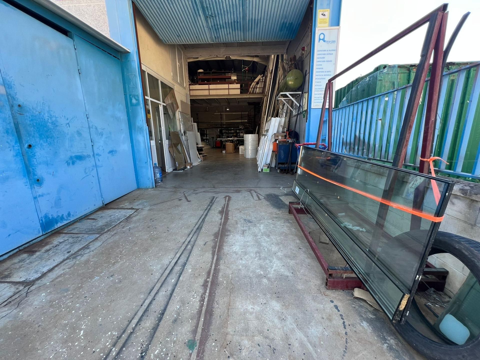 Nau industrial en venda en La Rinconada