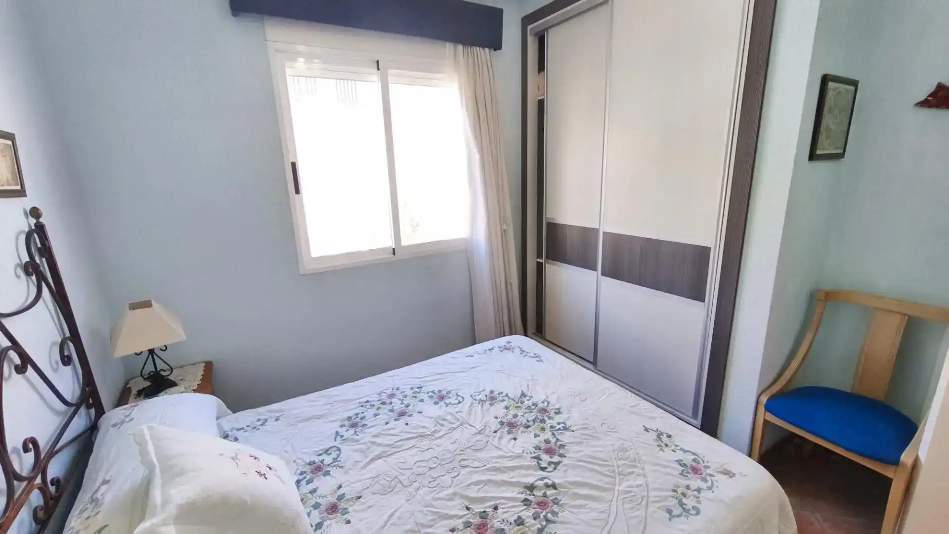Dormitori de Casa adosada en venda en Santa Pola amb Aire condicionat i Balcó