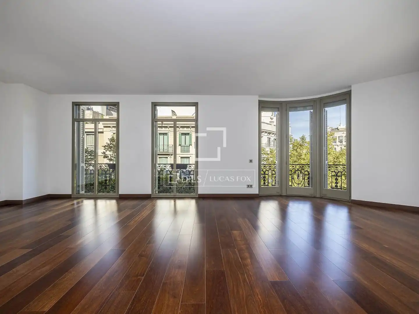 Vista exterior de Piso de alquiler en Eixample