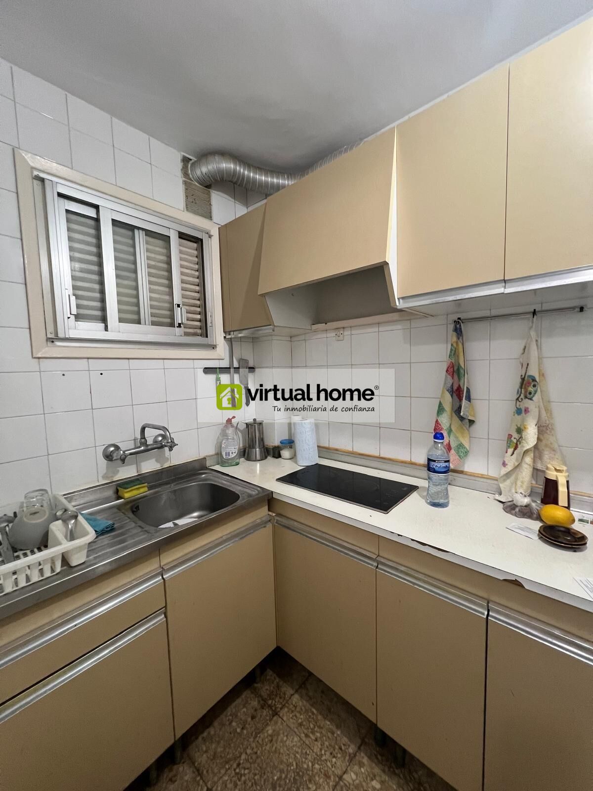 Cuina de Apartament en venda en Benidorm amb Jardí privat, Terrassa i Piscina comunitària