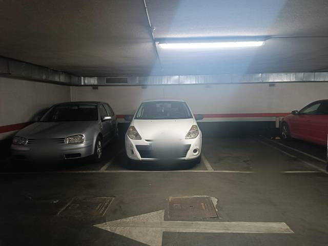 Garaje en Venta en Bagatza - San Vicente