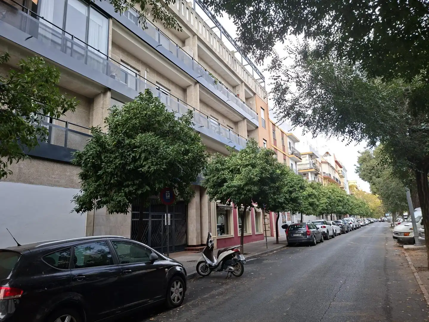 Vista exterior de Local en venta en Sevilla con Aire acondicionado