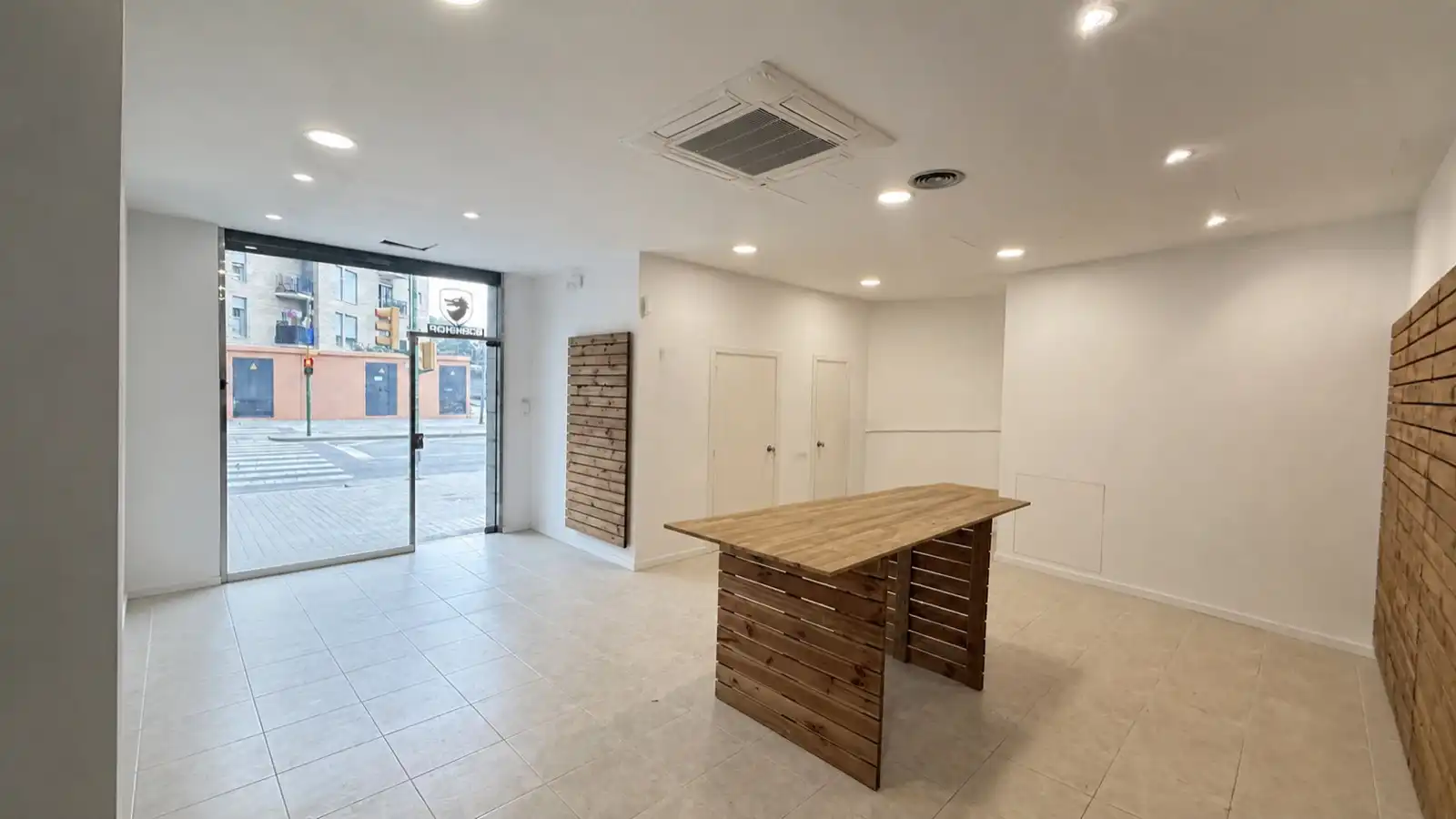 Local comercial en venda a Ronda de Santa Eulàlia 14, imagen 2