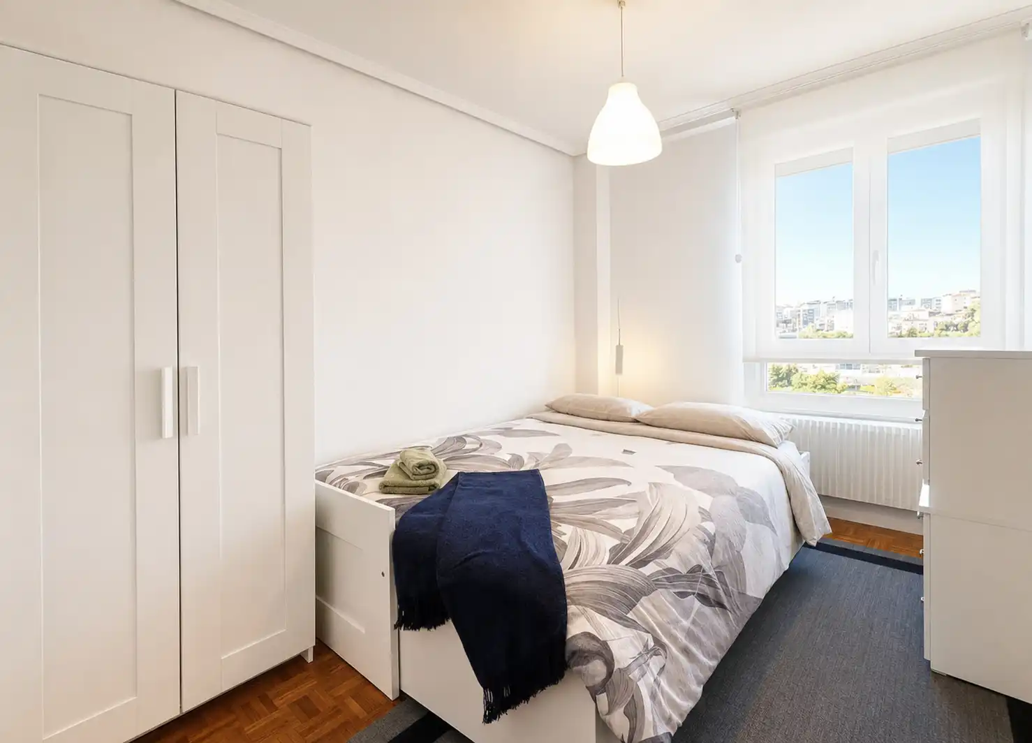 Habitación de Piso de alquiler en Santa Cruz de Bezana con Calefacción, Terraza y Amueblado