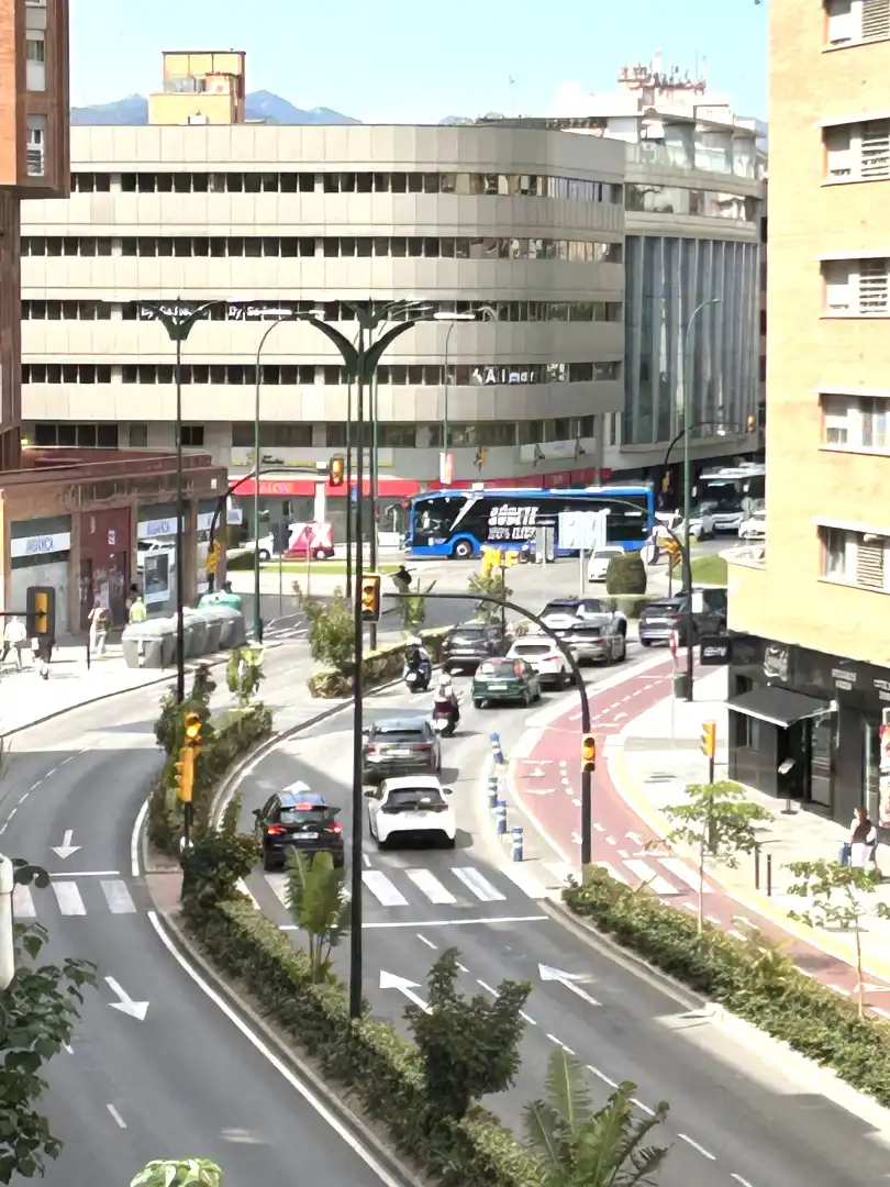 Außenansicht von Wohnung zur Miete in Málaga mit Klimaanlage, Heizung und Ofen