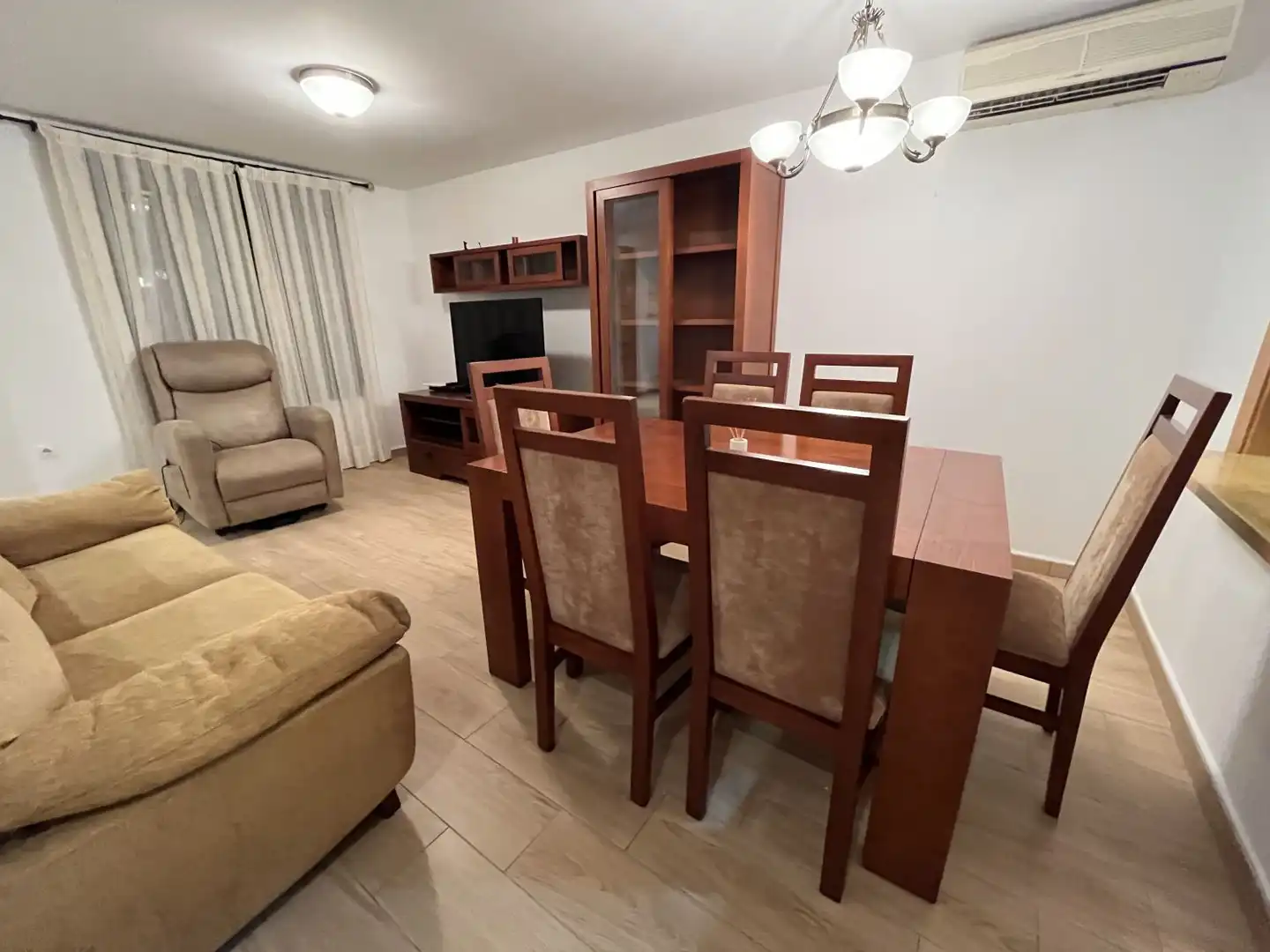 Comedor de Casa o chalet de alquiler en Orihuela con Aire acondicionado, Calefacción y Terraza