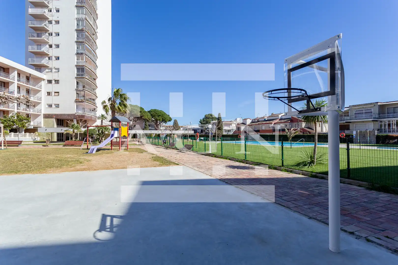 Vista exterior de Piso en venta en Cambrils con Calefacción, Terraza y Amueblado