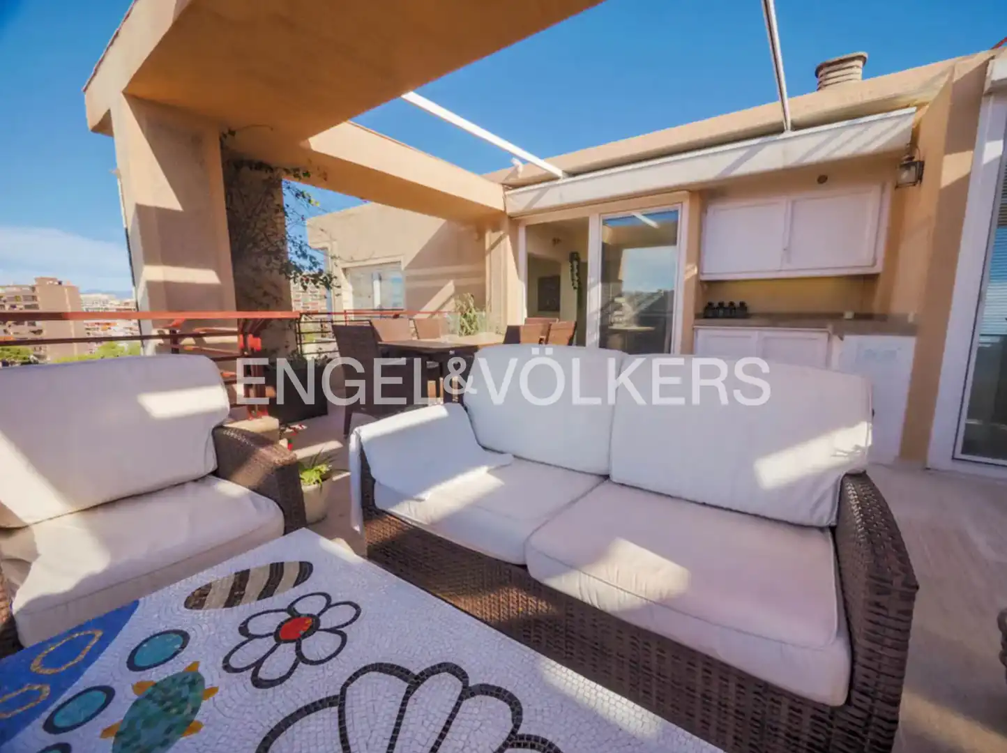 Terrasse von Dachboden zum Verkauf in Alicante / Alacant mit Klimaanlage, Heizung und Terrasse