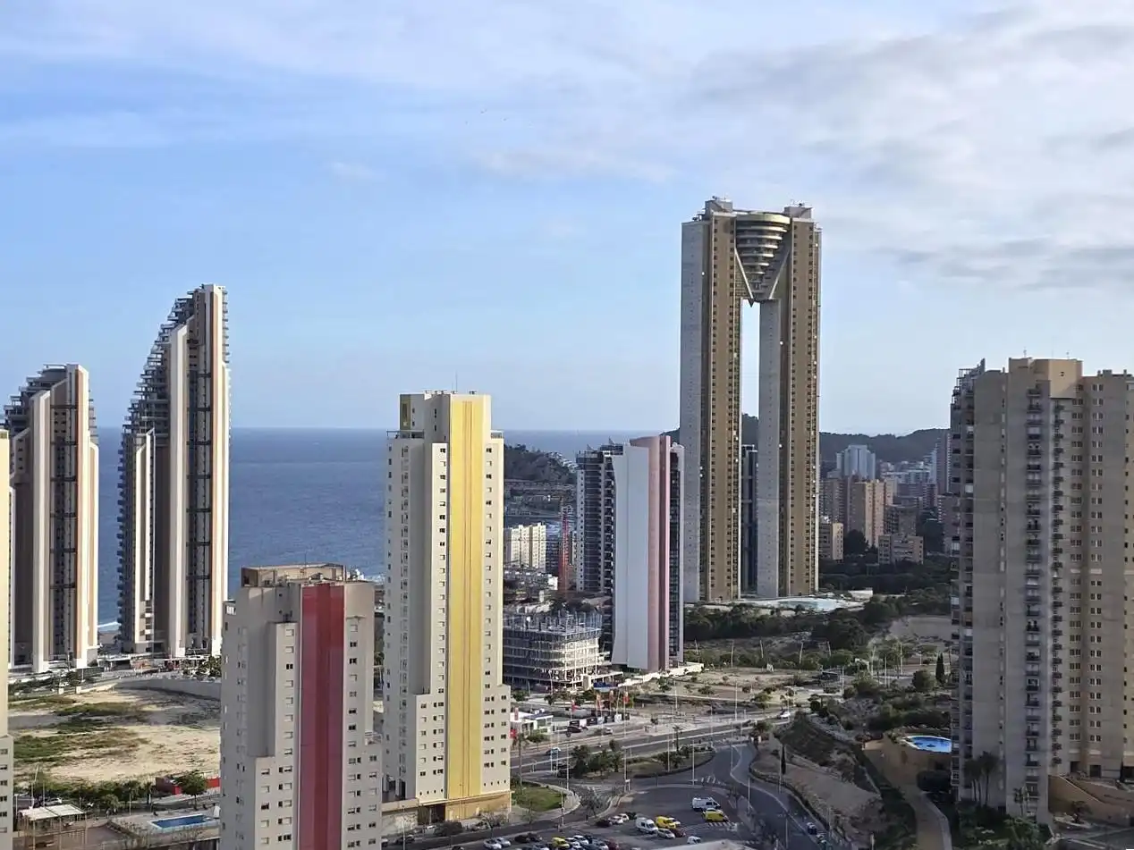 Flat for rent in Calle Presidente Adolfo Suárez, Via Parque