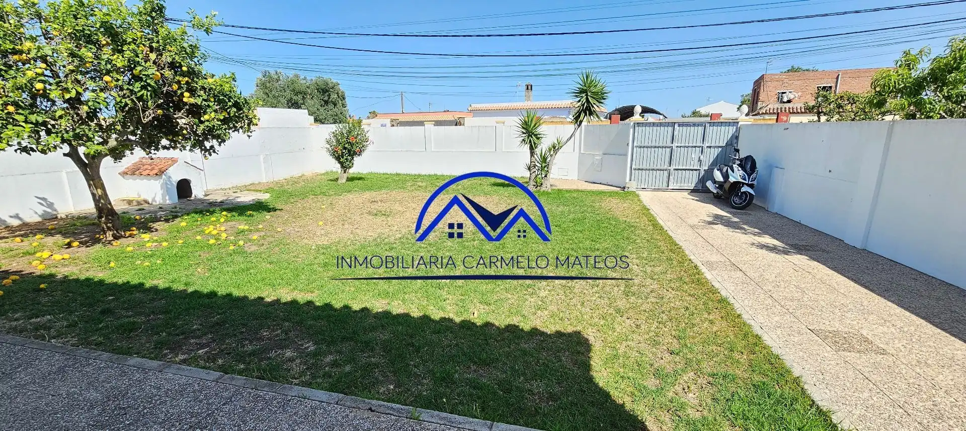 Vista exterior de Casa o chalet en venta en Sanlúcar de Barrameda con Aire acondicionado, Jardín privado y Trastero