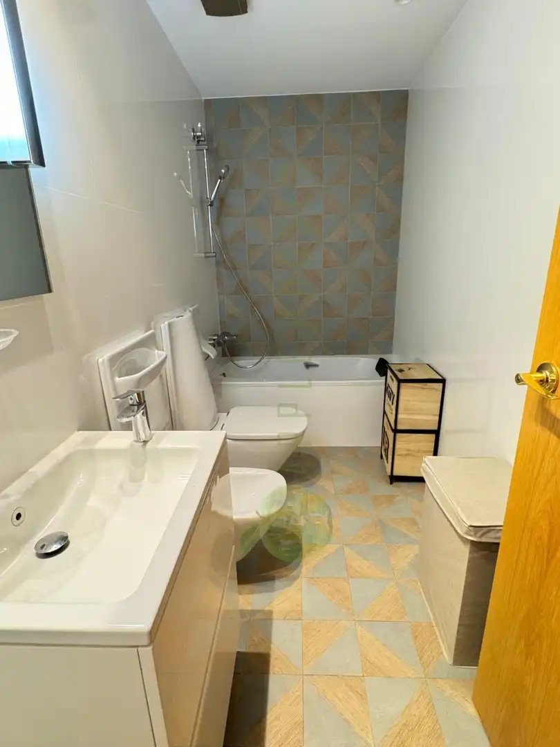 Baño de Dúplex en venta en Sitges con Aire acondicionado, Calefacción y Jardín privado