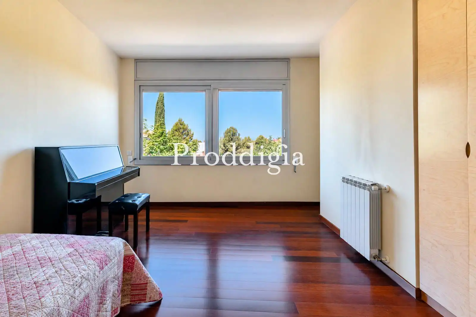 Bedroom of Houses for sale in Sant Cugat del Vallès  with Air Conditioner, Terrace and Storage room