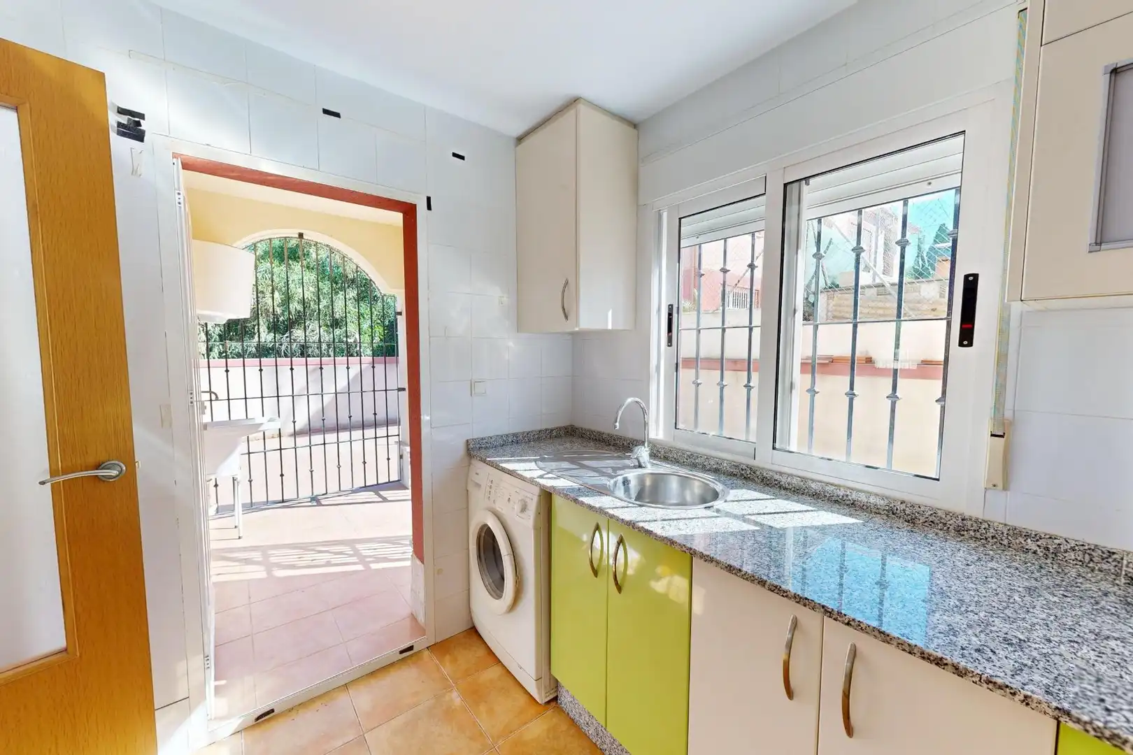 Cocina de Casa adosada en venta en Cartagena con Terraza, Trastero y Balcón