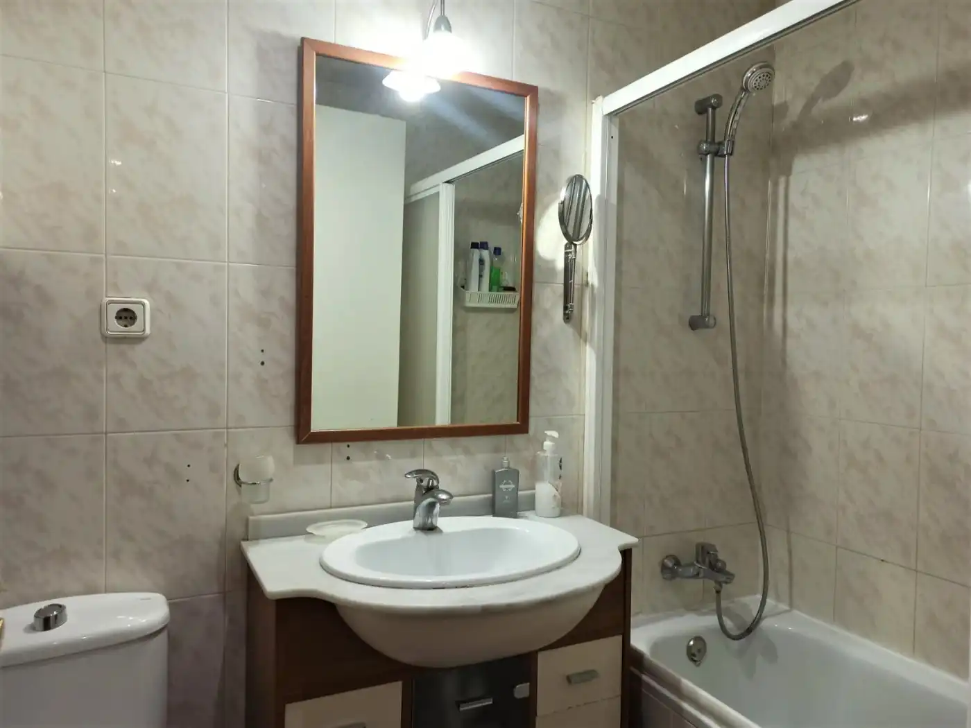 Badezimmer von Wohnungen zum Verkauf in Murcia mit Klimaanlage und Möbliert