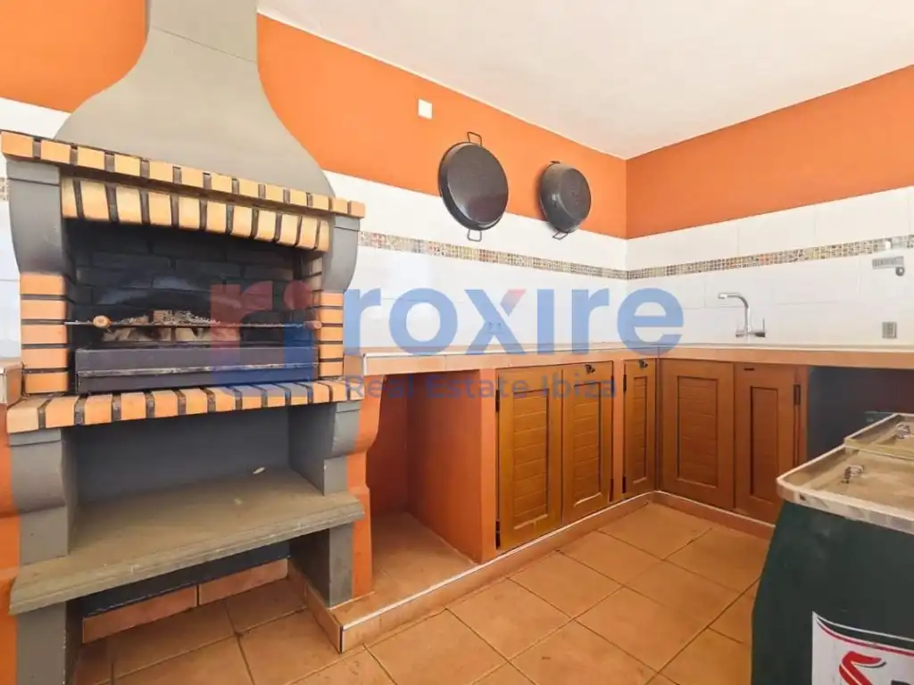 Cuina de Casa o xalet en venda en Sant Josep de sa Talaia amb Aire condicionat, Jardí privat i Terrassa