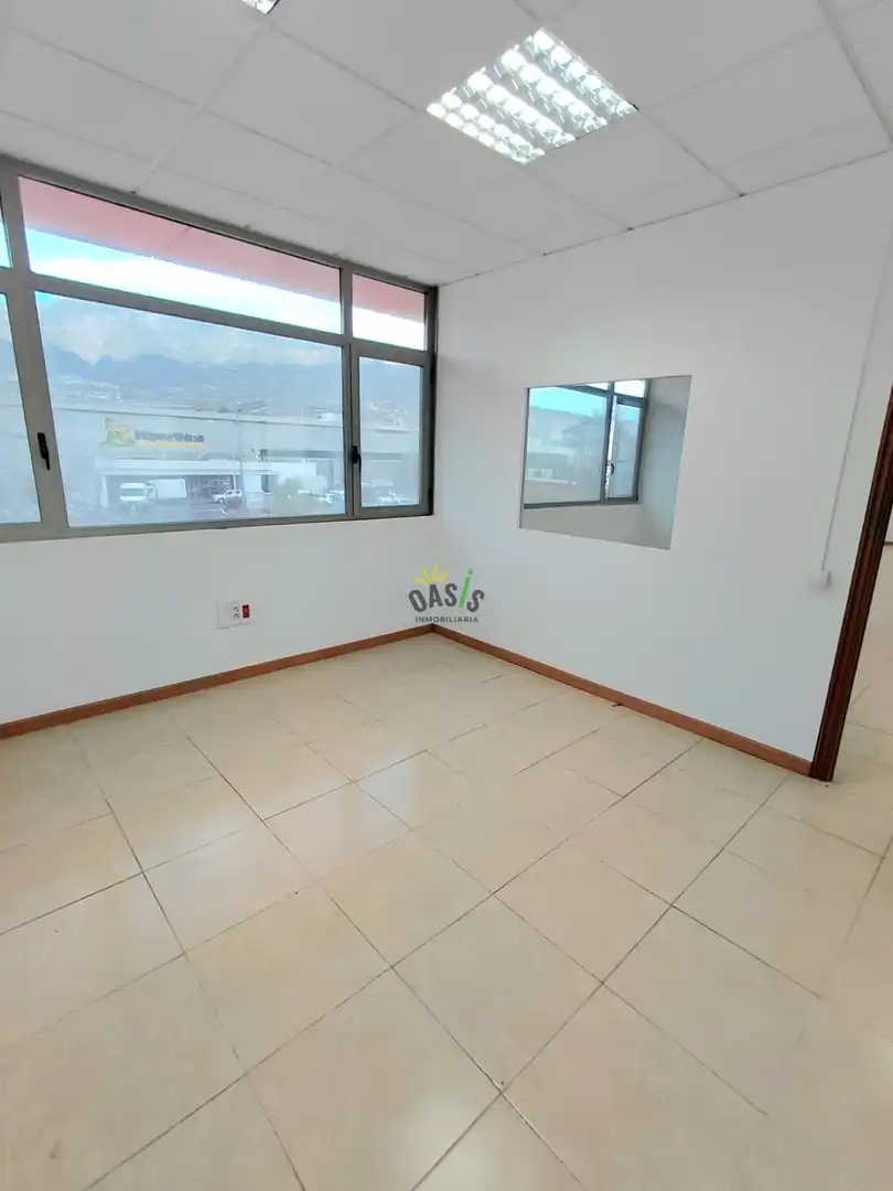 Office for rent in Arafo