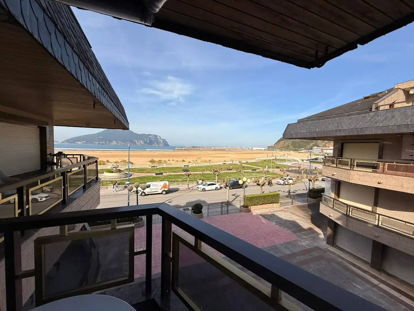 Apartamento de alquiler en Laredo con Calefacción, Terraza y Amueblado