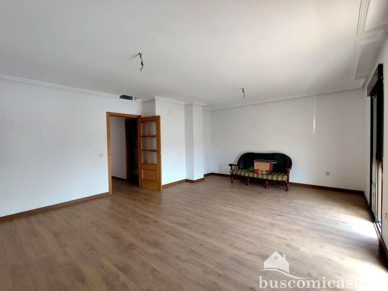 Living room of Flat for sale in Linares  with Terrace and Balcony
