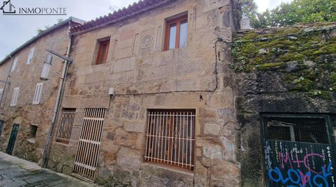 SE VENDE CASA DE PIEDRA EN LA ZONA MONUMENTAL DE PONTEVEDRA Encantadora vivienda de piedra ubicada en pleno casco histórico de Pon