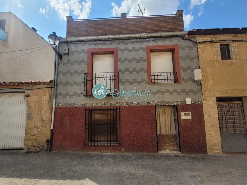 Vista exterior de Casa o xalet en venda en Bernuy de Porreros amb Terrassa