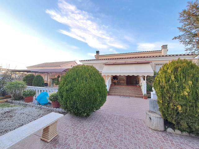 Casa-chalet en Venta en Cazalla